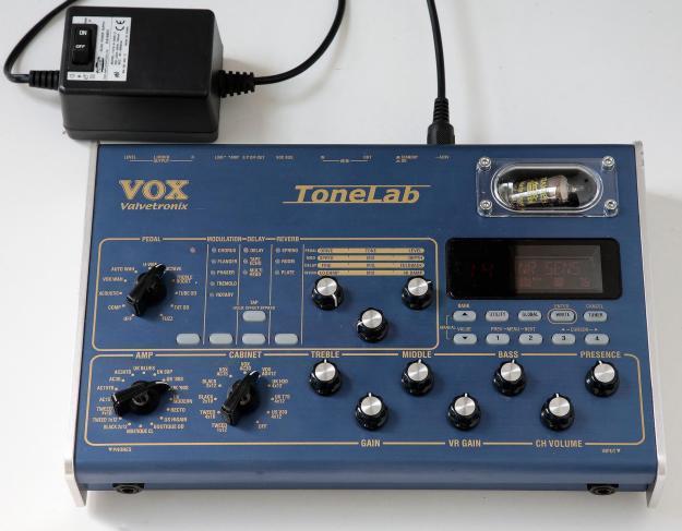 Vendo módulo Vox Valvetronix Tonelab + pedalera de control + funda