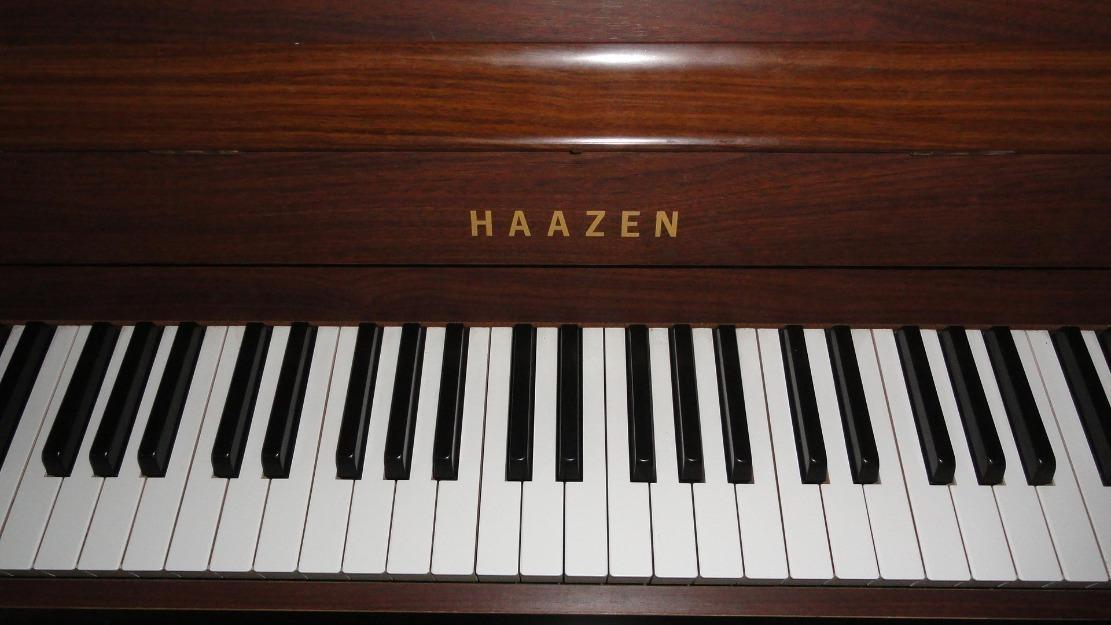 Vendo piano haazen (fabricado por yamaha)