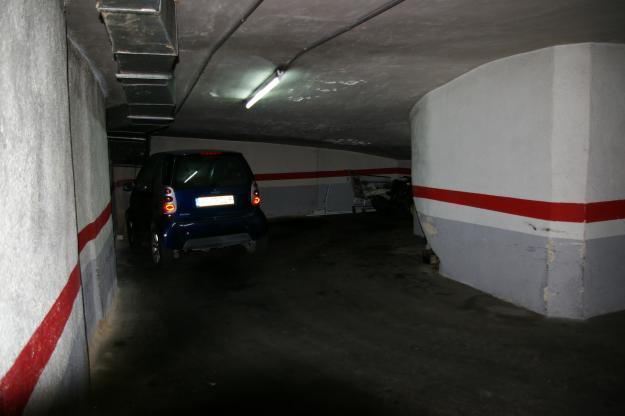 Vendo plaza de parking cerca camp nou.