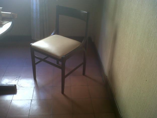 Vendo silla madera barnizada con polipiel (tengo 6 iguales)