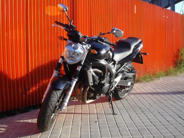 YAMAHA FZ6OO N - AÑO 2006 - 25000km