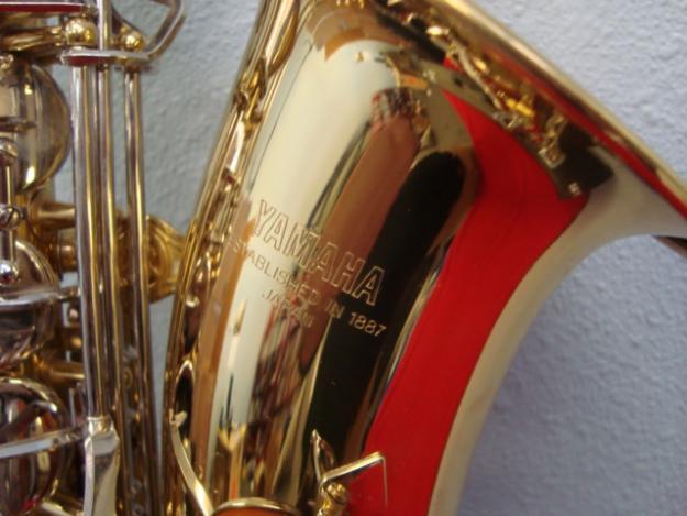 Yamaha YAS-23 Saxofón Alto con el caso