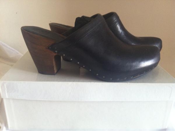 Zapatos vialis n39 negros nuevos!!