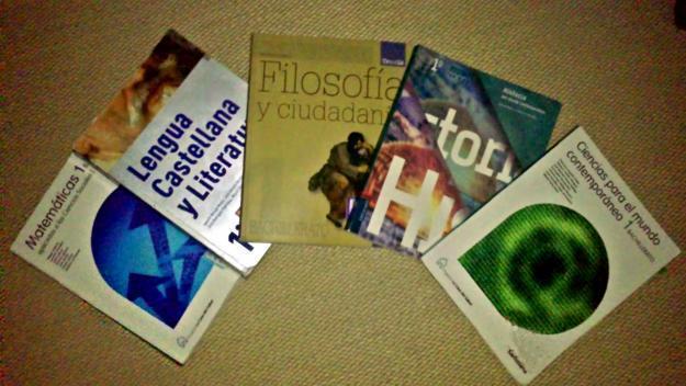 VENDO LIBROS DE 1ºBACHILLERATO DE HUMANIDADES Y CIENCIAS SOCIALES