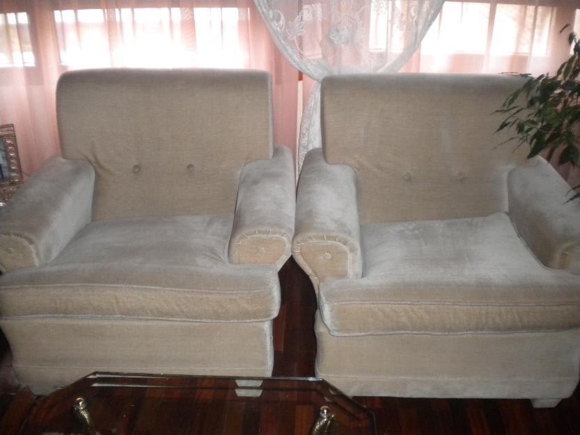 venta de sofá de 3 plazas y dos butacones