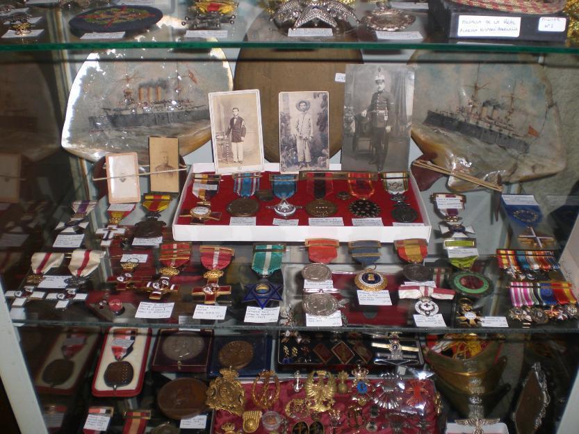 Articulos Militares Antiguos, Medallas, Condecoreciones, Sables...