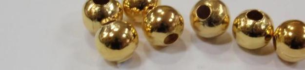 bolas de color oro