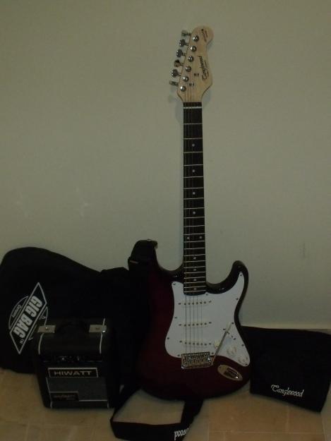 Guitarra electrica morada, tanglewood fst32k