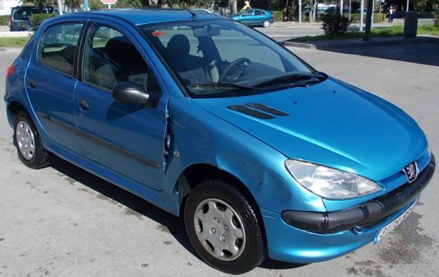 Peugeoth 206 1.4 Gasolina Año 2002 147000kms   1800€