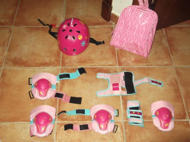 Protecciones y casco para niña en Cádiz capital