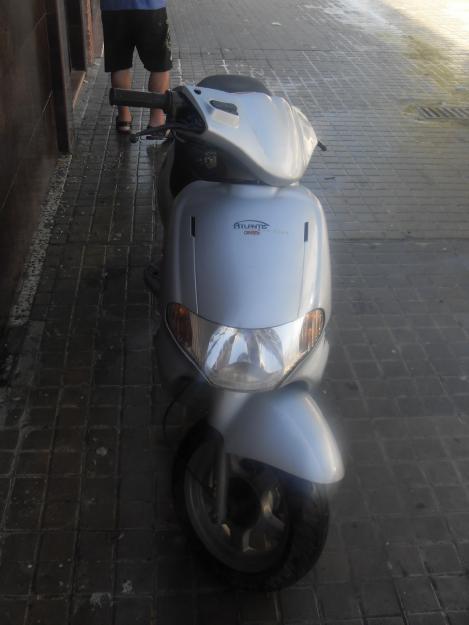 Vendo moto Derbi Atlantis