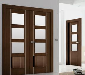 11 puertas de Madera Lisas y con Cristales para piso