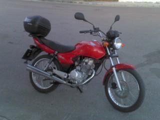 Honda 125 carretera 1100 euros 22000 km