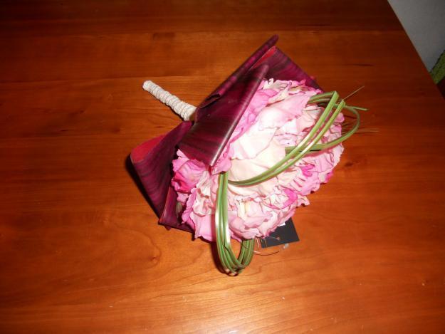 Ramo de novia con peonia de flor artificial