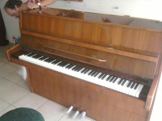 PIANO J SCHILLER 1800€ 635470344 HUELVA