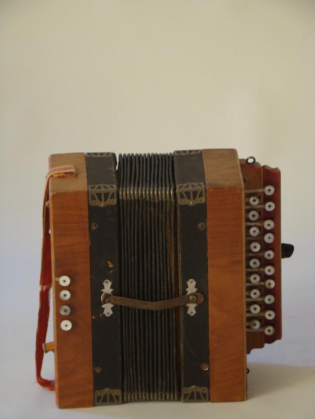 Acordeon antiguo