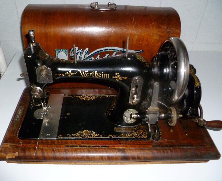 Máquina de coser antigua Wertheim