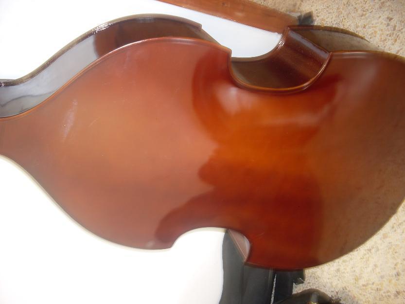 Contrabajos ocasión  ajustados de luthier desde 370 euros arco y funda