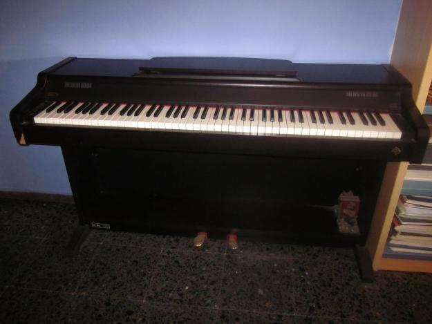 Vendo urgente piano pared gem