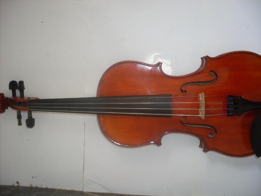 Violín 4/4  100€﻿  madera arce, abeto y ébano. Arco, estuche