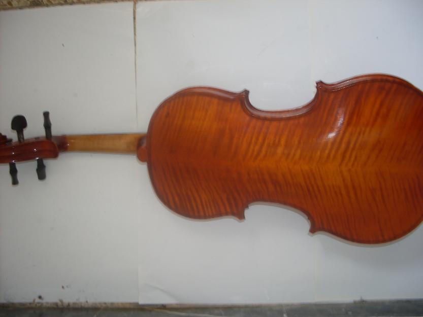 Violín 4/4  100€﻿  madera arce, abeto y ébano. Arco, estuche