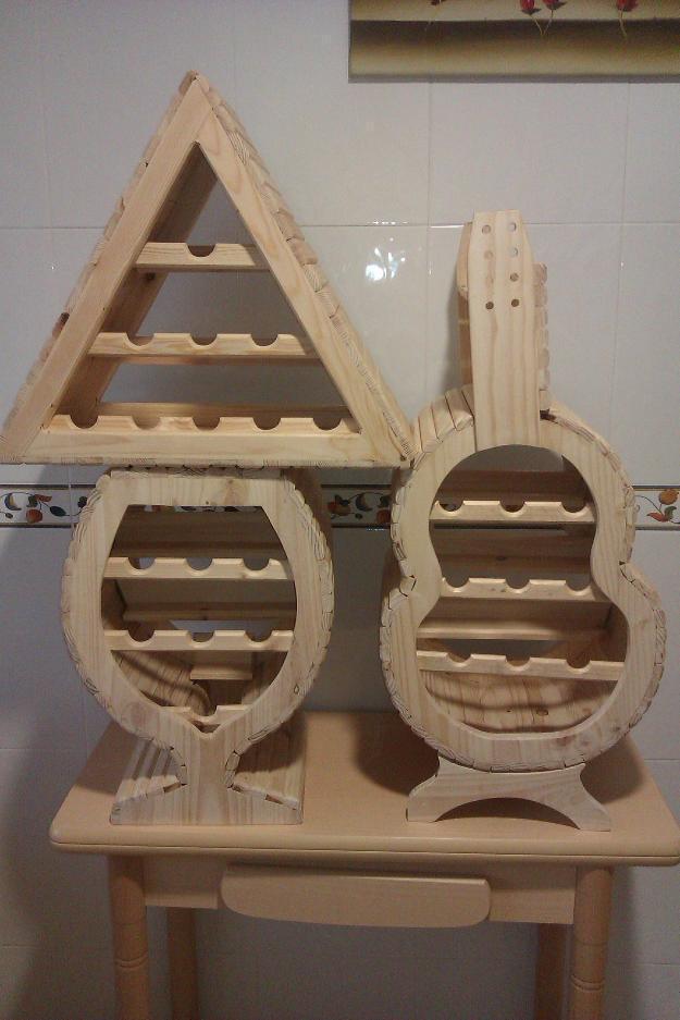 Botellero de madera en forma copa,guitarra, piramide