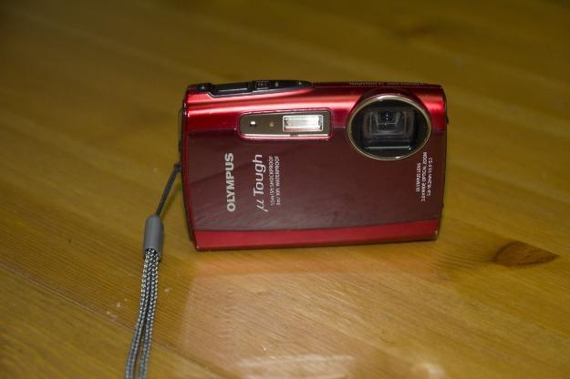 Camara de fotos, olympus - mju tough 3000 + 8 gb tarjeta sd + accesorios