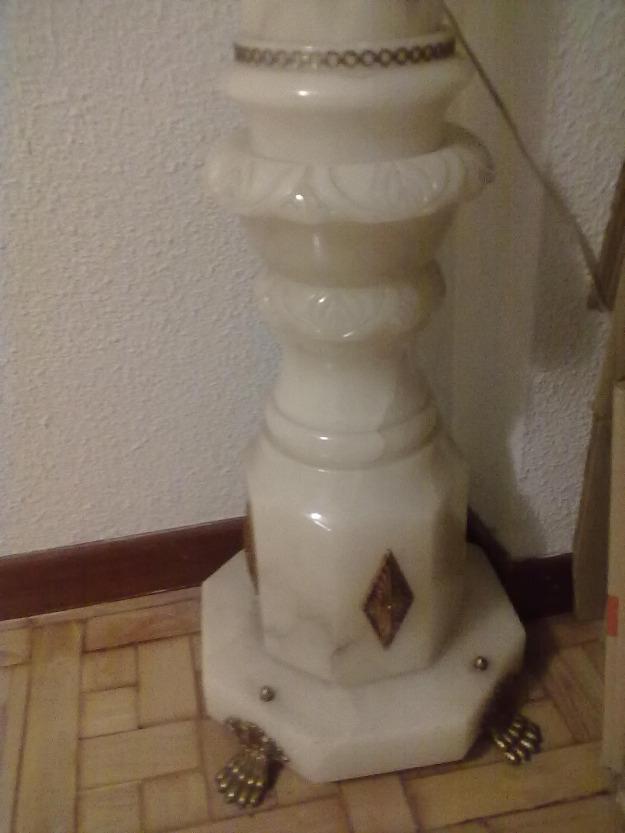 Columna - lámpara de alabastro