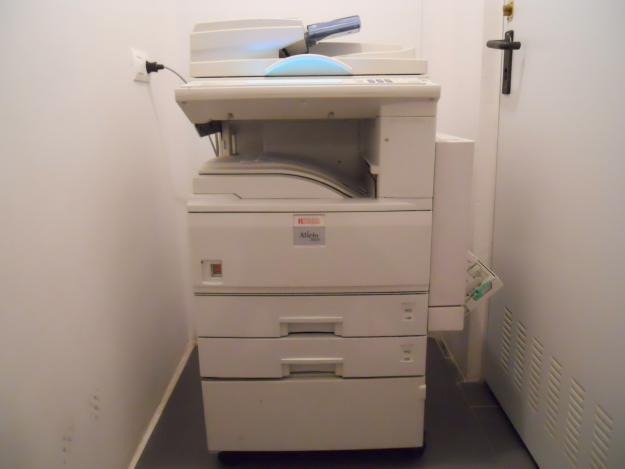Fotocopiadora Ricoh Aficio 3025 con fax,impresora y escaner.