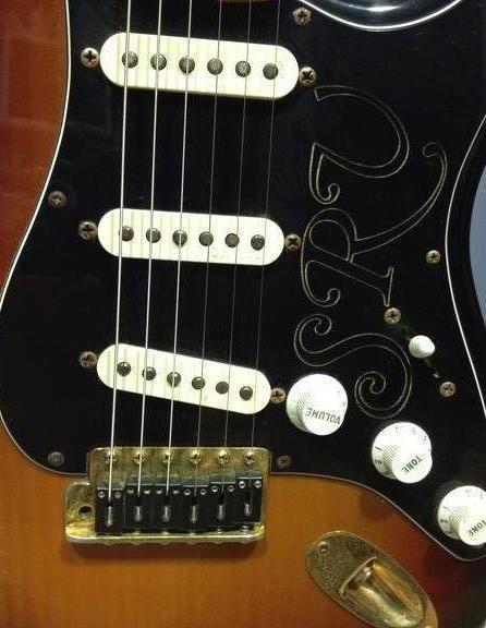 Guitarra eléctrica Fender Stratocaster SRV