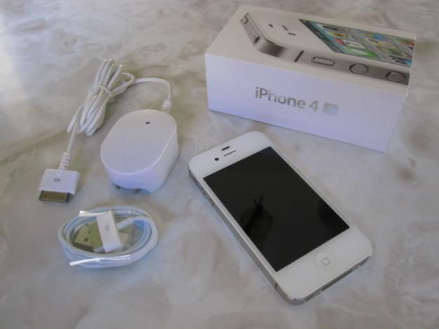 iPhone 4S Blanco - 16 GB Libre de Operador