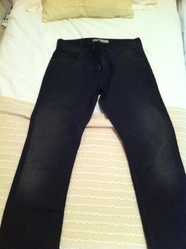 Levis 506 negro