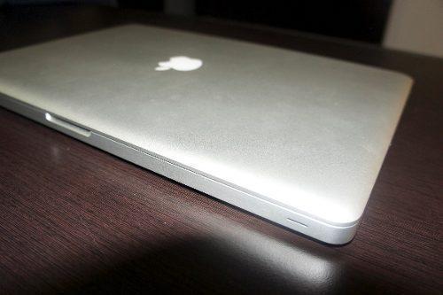 Macbook pro 17' core i7 precio negociable