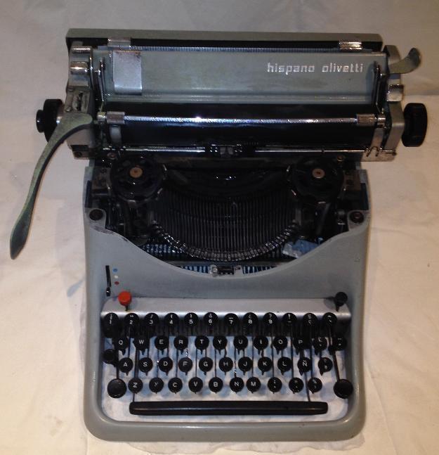 Maquina de escribir antigua Hispano Olivetti