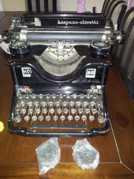 maquina de escribir Hispano olivetti M40