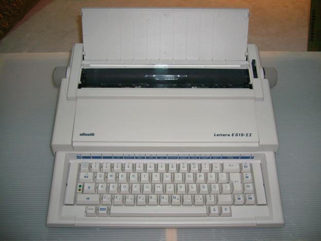 maquina de escrivir oliveti