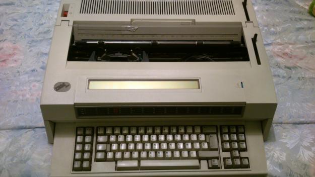 MAQUINA electronica de escribir IBM 6787