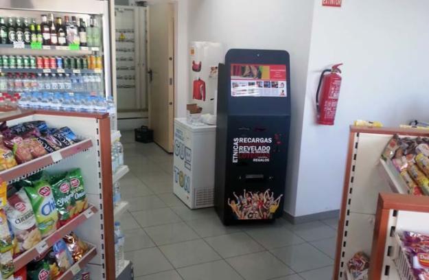 Máquina EnjoyPoint: Canalización de Lotería, recargas, revelado…