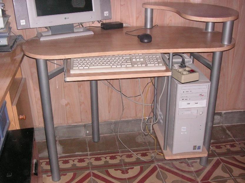 mesa doble uso; ordenador y escritorio