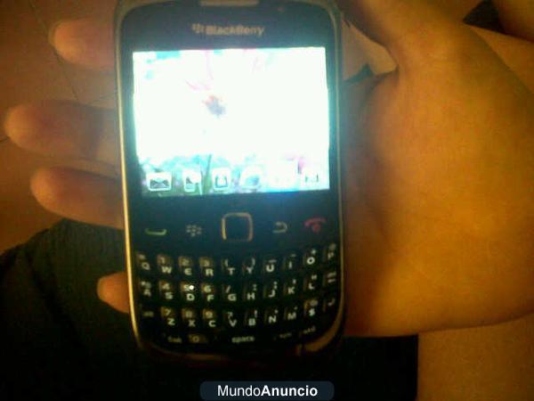 me urge  vendo blackberry 9300 negra