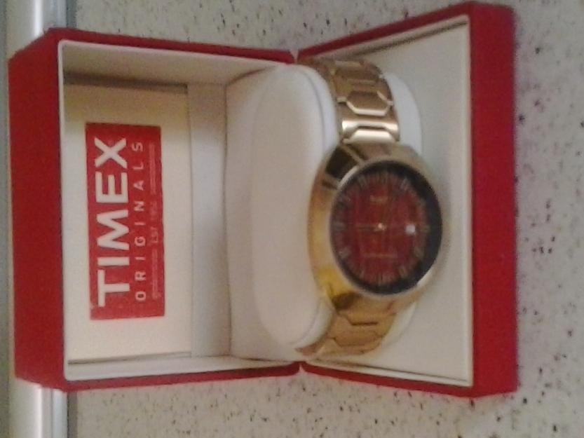 Nuevo Timex Reloj para mujer...modelo vintage 1972