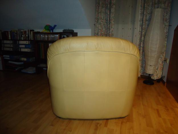 Oferta sofá de cuero seminuevo