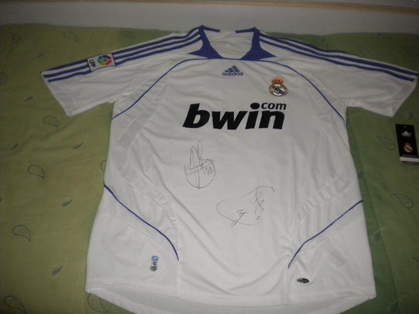 Originales camiseta oficial del Real Madrid 2007/08 Fabio Cannavaro firmado por Raúl y Van