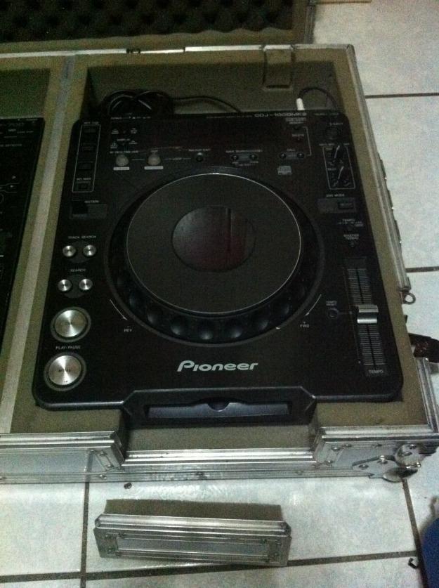 Pioneer Cdj1000 Mk2 Y Mixer Djm700 Con Case, Como Nuevos