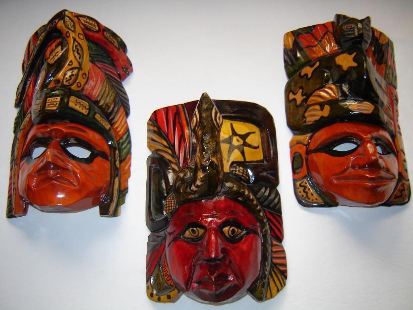 Preciosa colección de máscaras indígenas originales talladas a mano