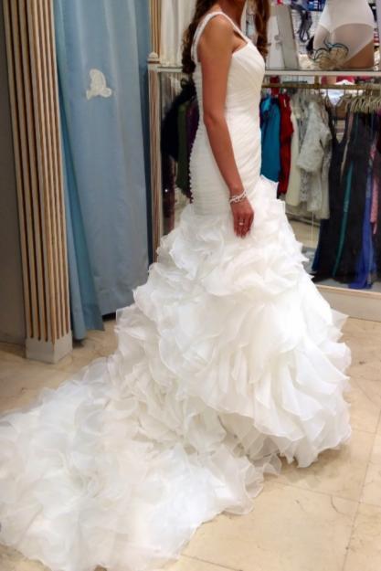 Precioso vestido novia con volantes talla 38-40