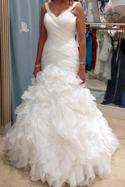Precioso vestido novia con volantes talla 38-40