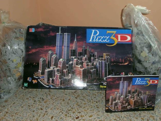 Puzzle 3d New York con Torres Gemelas. Marca MB. 3141 piezas. Incluye taxi neoyorkino