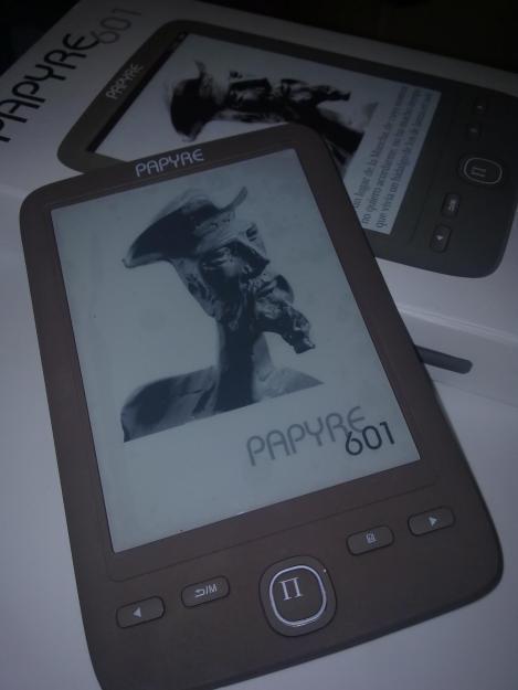 se vende e.book papyre 601 a estrenar...70 € .....