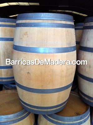 Se venden barricas usadas de vino para decoración